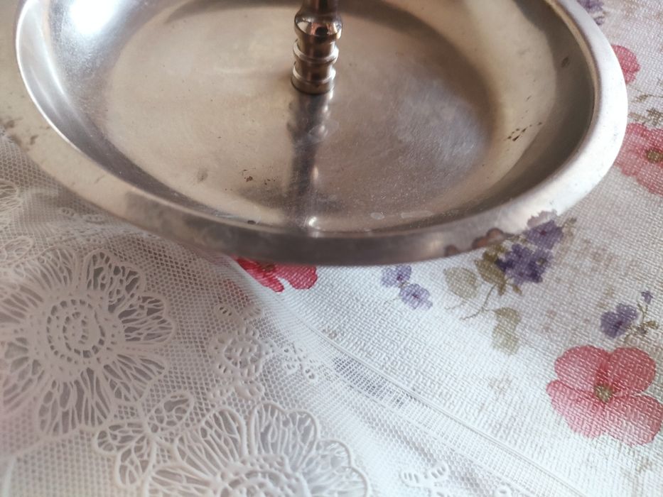 Etajera metalica vintage pentru bomboane cu două niveluri