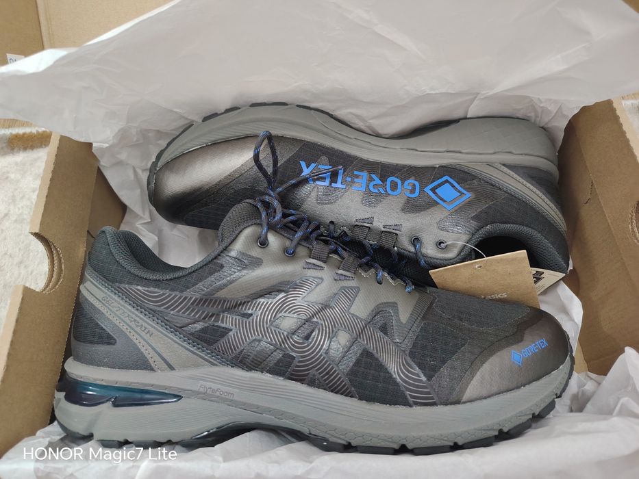 Asics  gel terrain gore-tex
