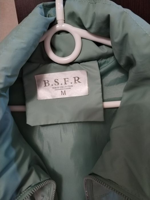 Женская куртка, размер M