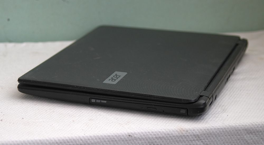 Laptop Acer Intel Celeron quad-core