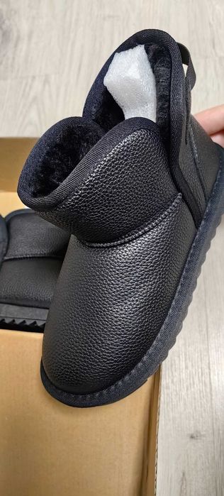 Продам Угги новые 33р