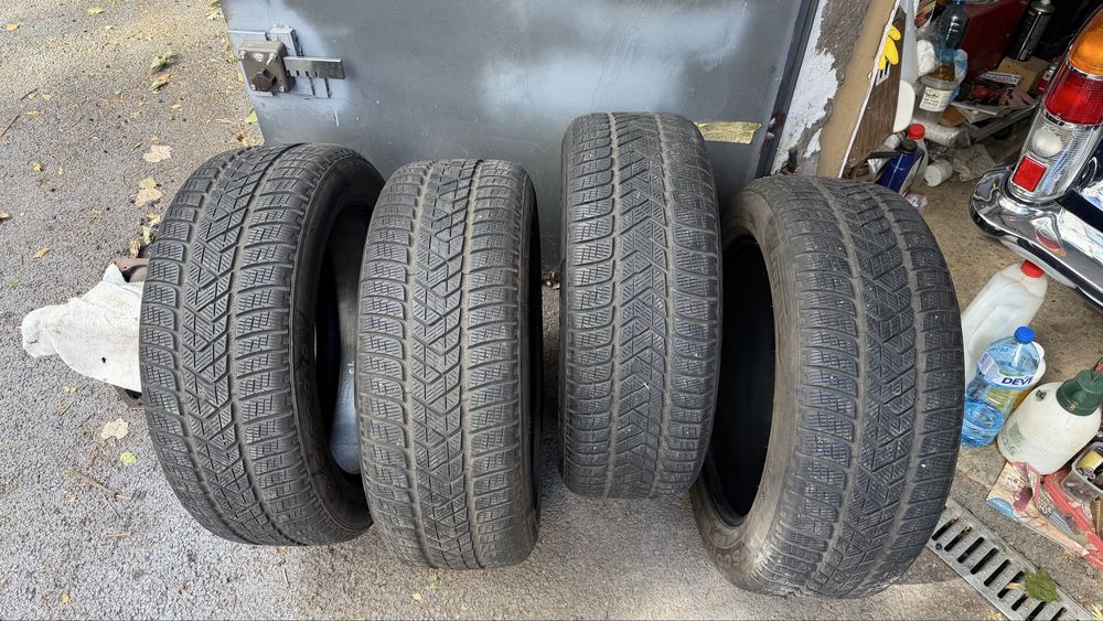 Зимни гими 235/55/19  101V Dot 2022 PIRELLI