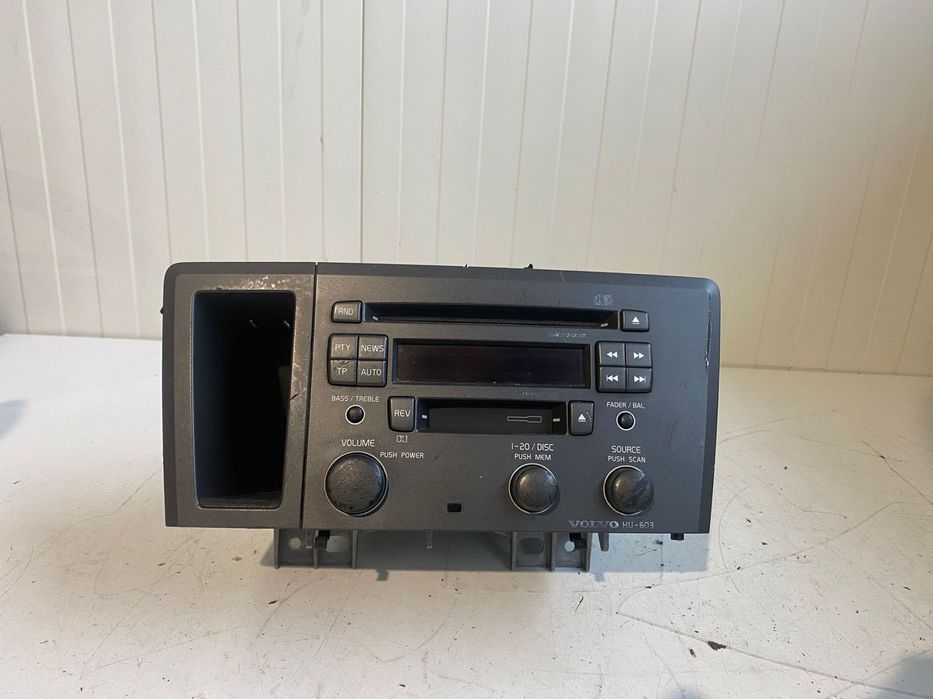 Casetofon unitate radio CD player Volvo S60 V70 2001-2009 8651152-1 HU-603 36050078