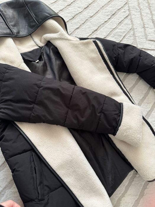 Зимняя дубленка с капюшоном