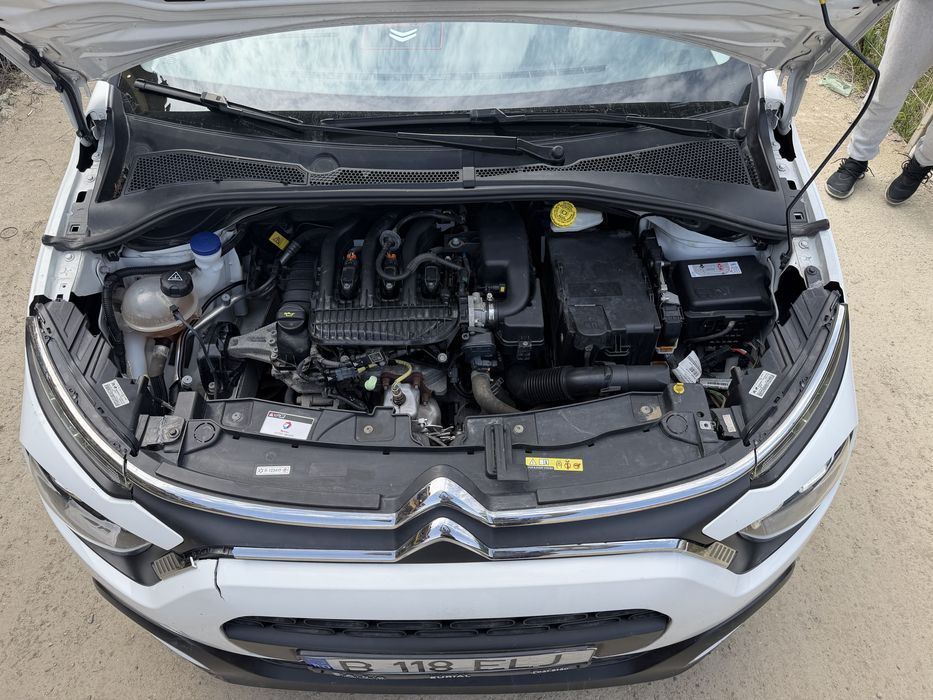 Citroen C3 2023 80.000 KM 1.3 BENZINA USOR avariat / avariate