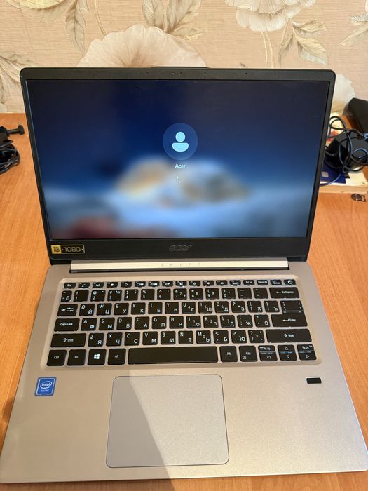 Ноутбук Acer.