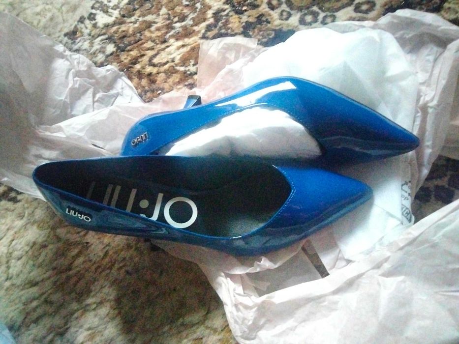 Pantofi Liu Jo mărimea 37 noi
