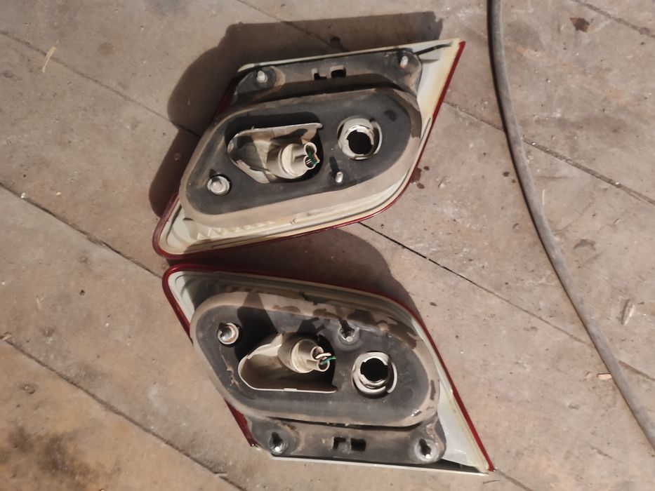 Продам фонари Камри 40 оригинал