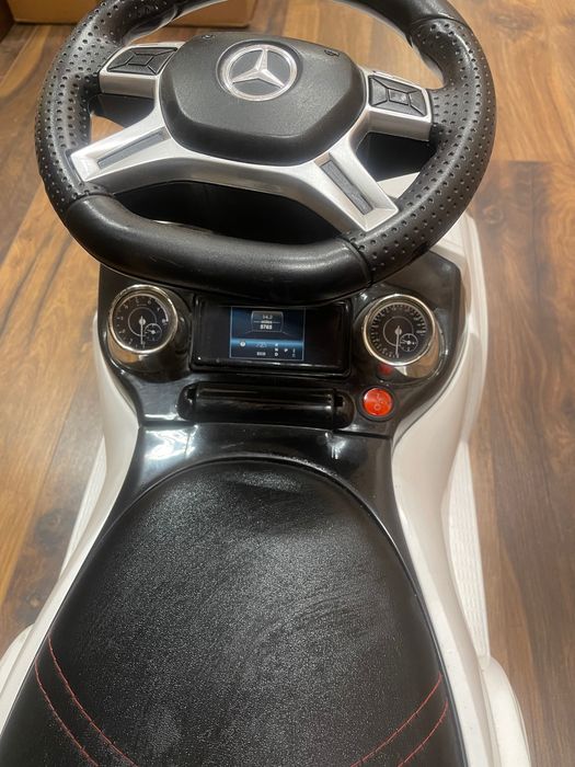 Кола за бутане Mercedes GL63 кола за яздене