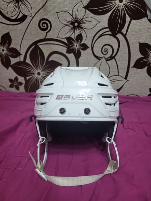 Продаю шлем BAUER