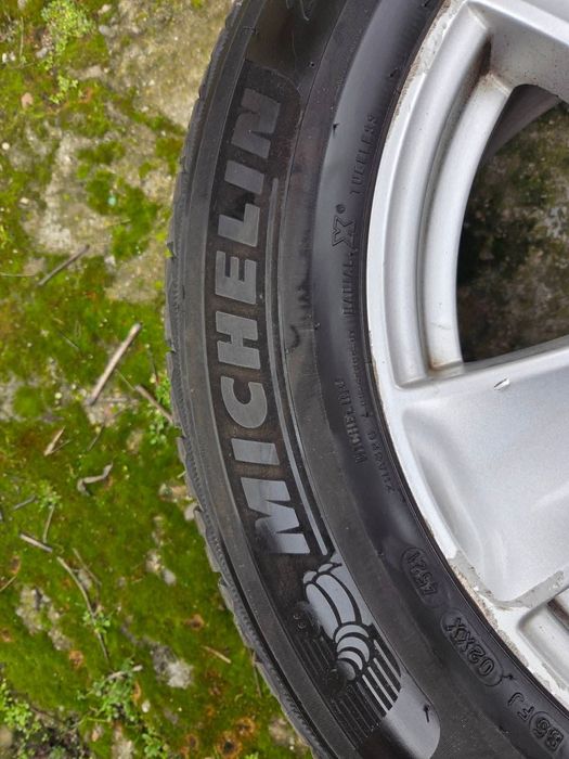 Джанти със зимни гуми за БМВ е 70