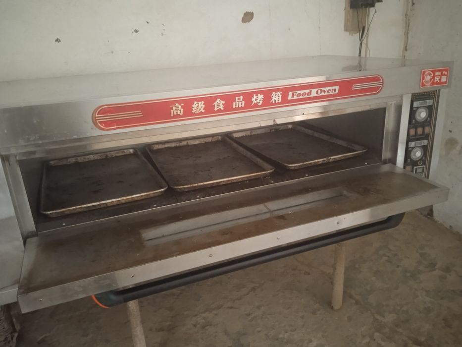 Duxopka 3 fazali mikser 30 kg 220 volt  holati yangi