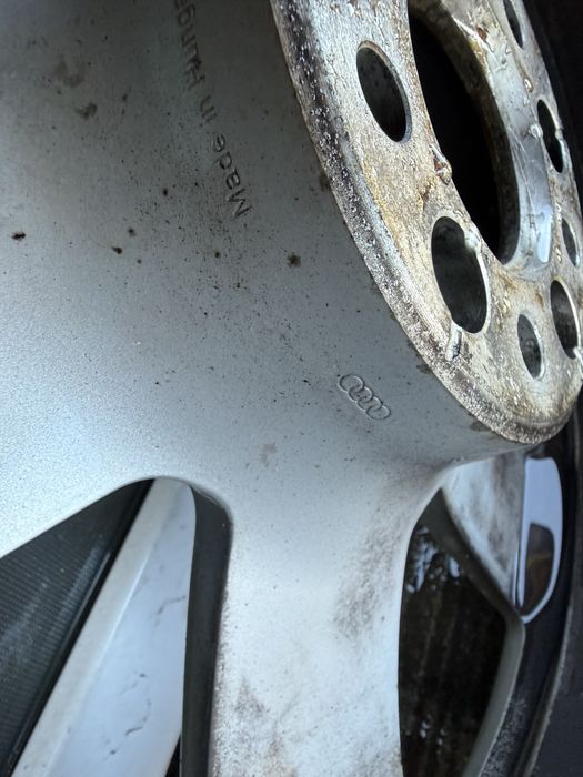 Vand roti 17 “x 8J.  Audi A6 4G
