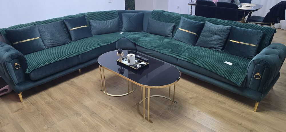 Vând coltar living aproape nou plus 4 scaune
