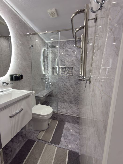 Сдам в аренду 3 комнаты + большой холл