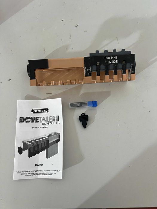 Sablon pentru îmbinări coadă de rândunică General Tools – 30,5 cm
