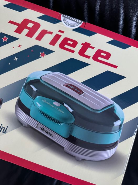 Aparat pentru burgeri si sandwich Ariete Party Time