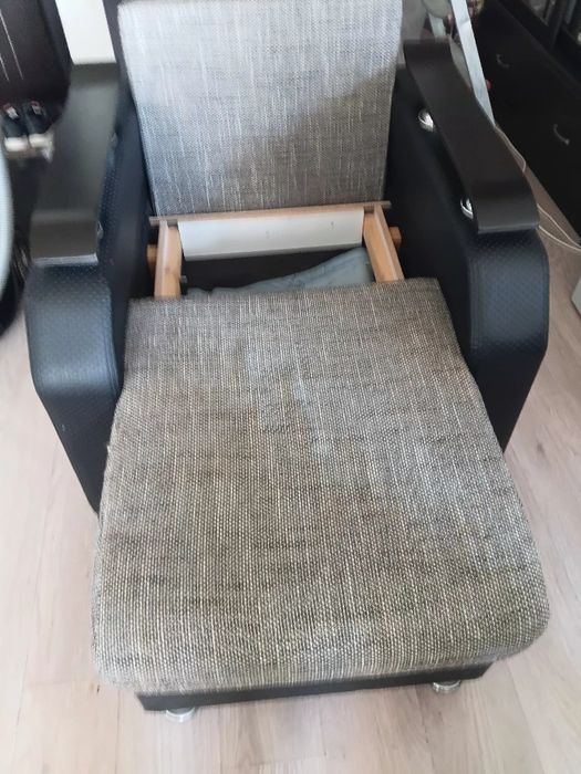 Продам угловой диван б/у, срочно