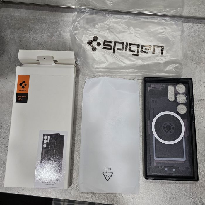 Чехол Spigen Zero One для Samsung Galaxy S24 Ultra