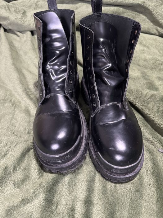 Balenciaga strike boots
