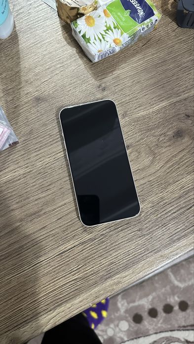 Айфон 13 128GB белый