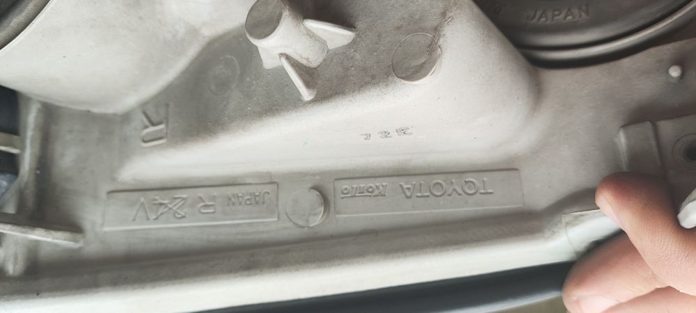 Фары передние Toyota 4Runner 215 koito (оригинал)