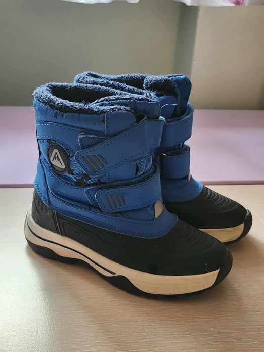 Зимни ботуши за момче 23 и 28