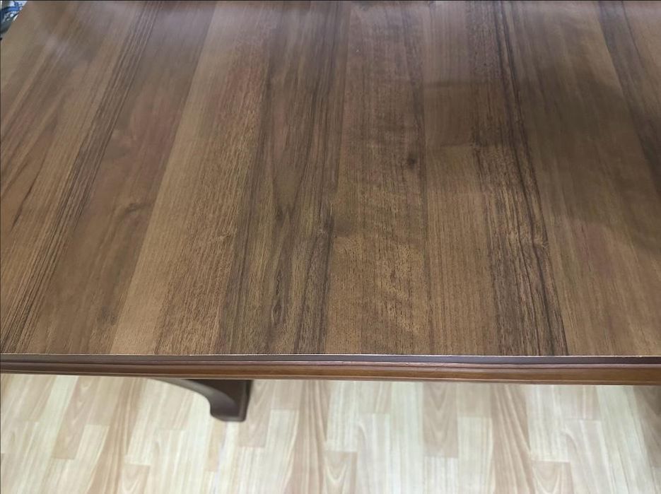 Стол для гостиной