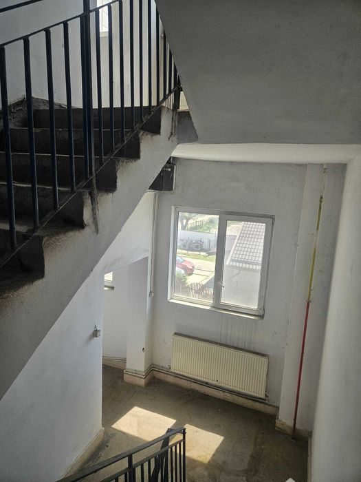 Inchiriere sau vanzare fabrica hala magazii depozitare 2600 mp si teren 4000 mp