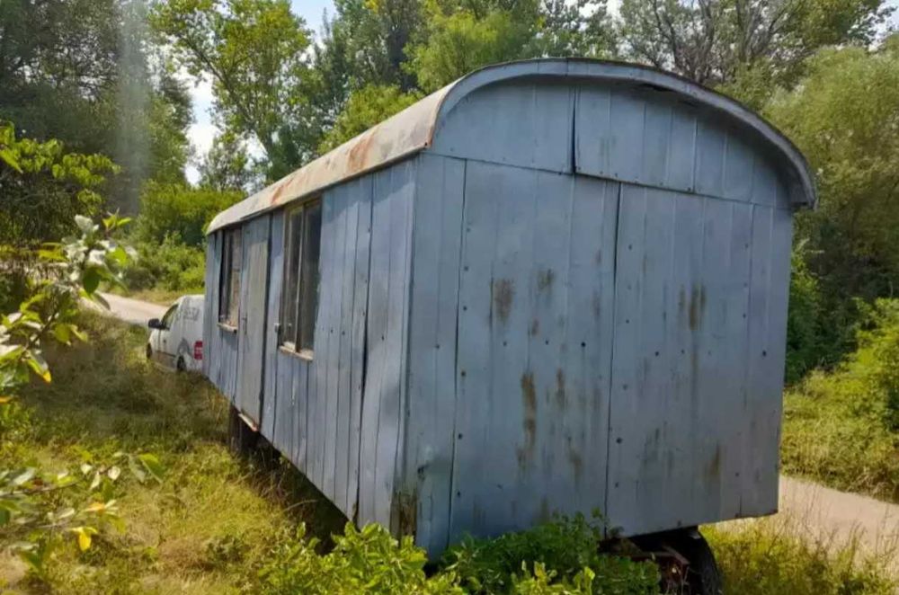 Продавам строителен запазен фургон по спешност