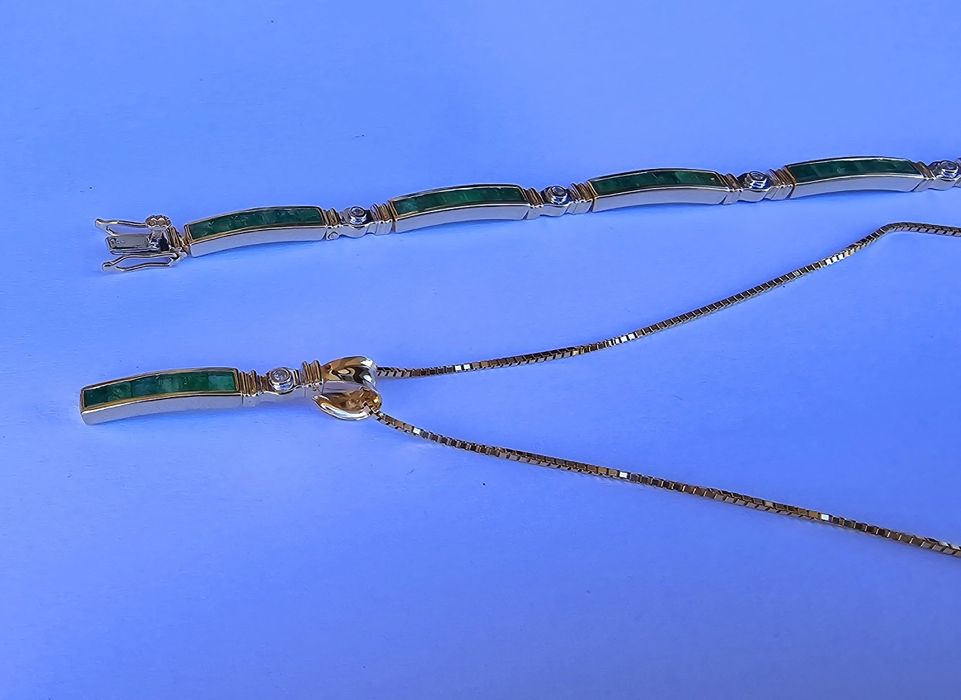 Set din aur galben cu diamante și smaralde naturale 17,58 grame