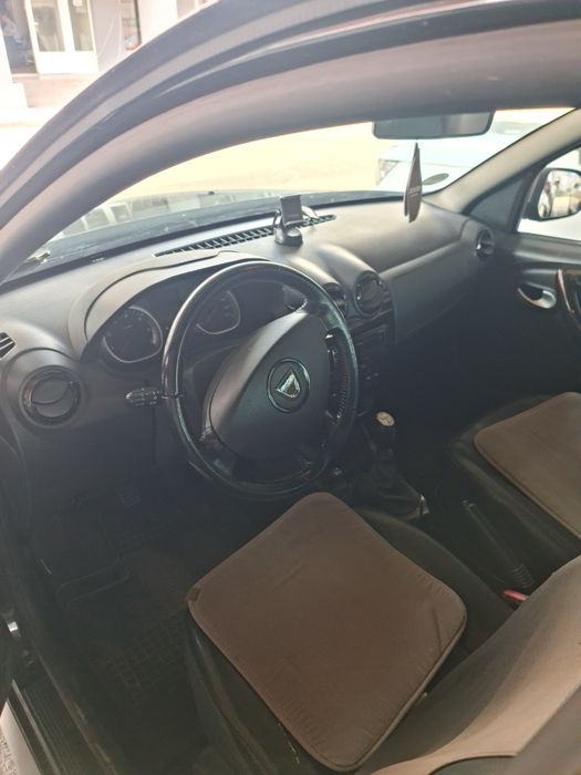 Vând Dacia Duster