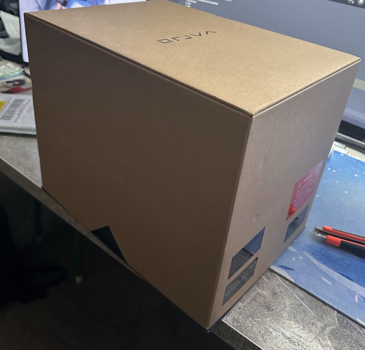 Varjo Aero VR шлем