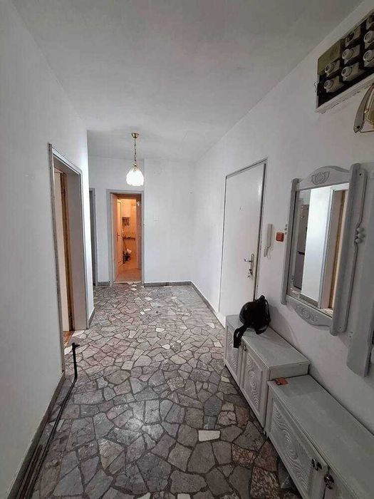 Продава се Тристаен апартамент в Асеновград - 141 кв.м за 503 €/кв.м - Снимка #2