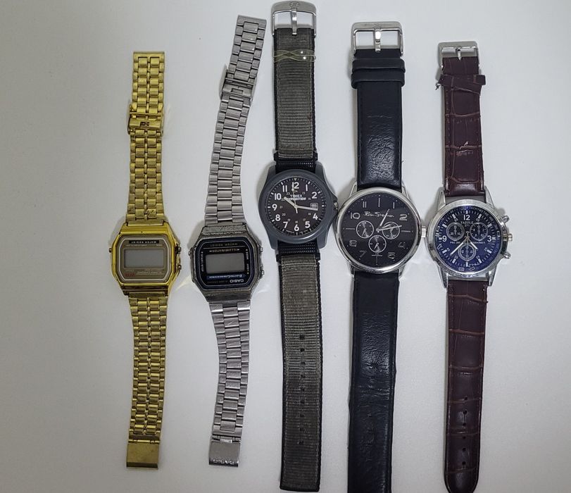 Lot ceasuri pe baterie
