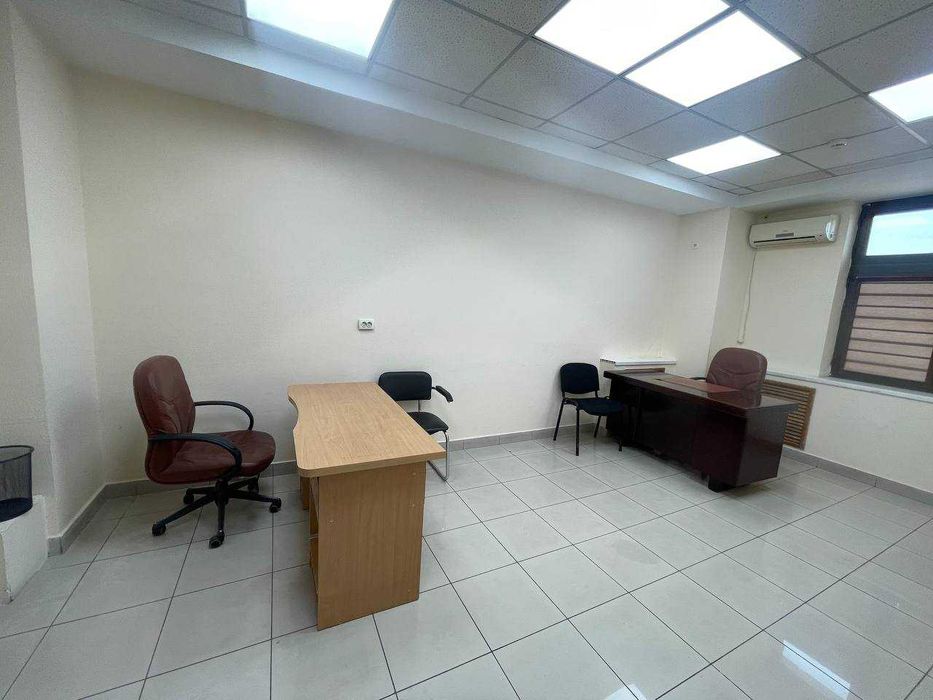 СРОЧНО Сдаются офисы  с мебелью  в ЦЕНТРЕ на Алайском от 18м  (ЛА)