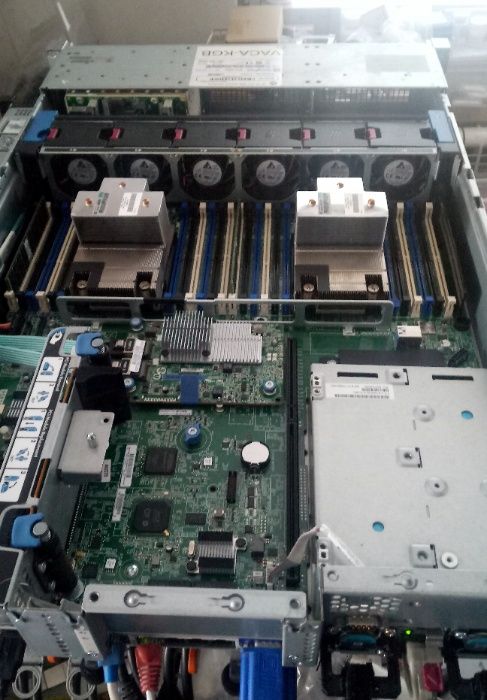 Сървър HPE DL380 Gen9 8SFF 2*Xeon Е5-2660v4 12C 2.2-2.9GHz 64GB P440AR