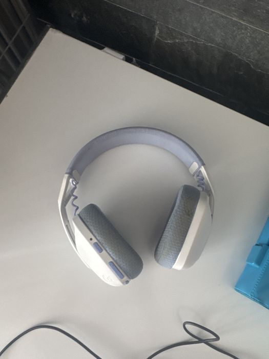 Наушники Logitech G435