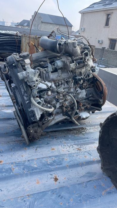 Двигатель и каробка дизельный