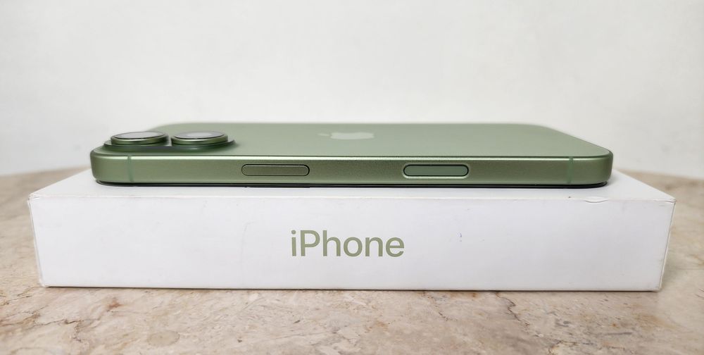 Iphone 17 green 256gb