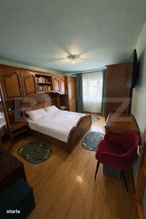 Apartament 4 camere, decomandat, 82 mp, 2 bai, etaj intermediar, Manas