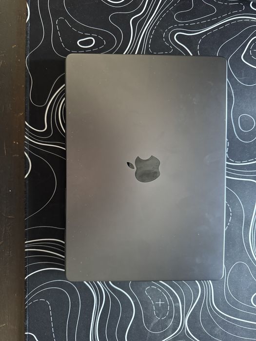 Macbook Pro 14 m3 pro 18/512