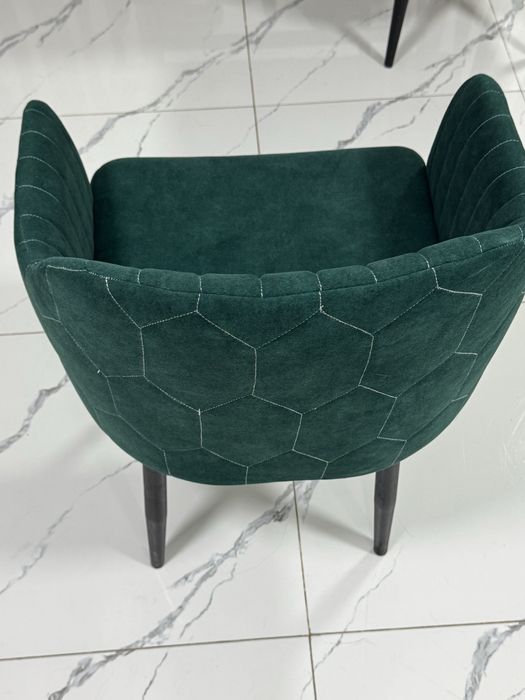 Продам стол, диван, стулья,торг уместен