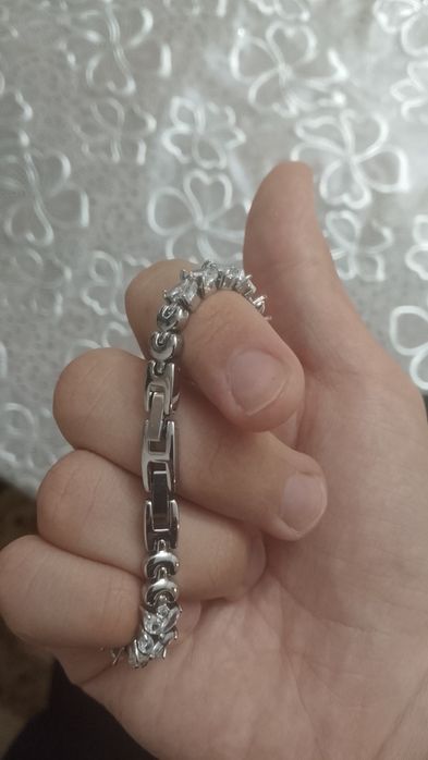 Продам женские часы