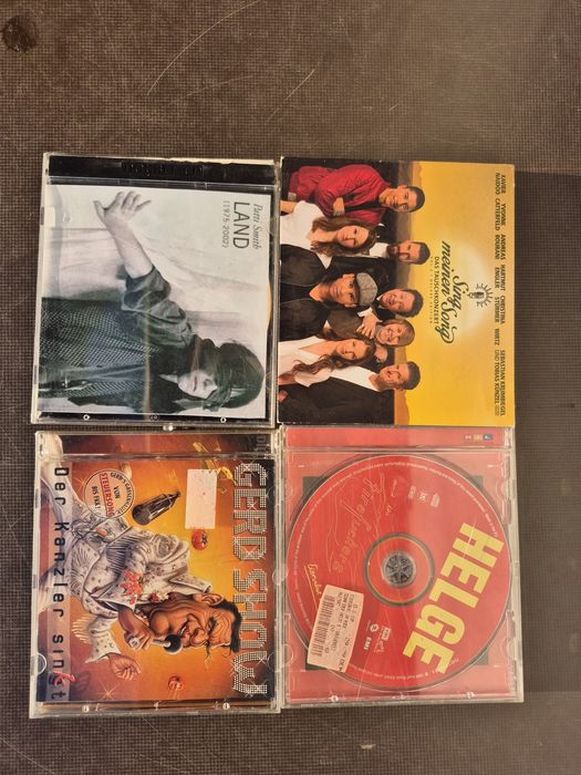 Vând 16 CD originale colectie muzica usoara mixta straina artisti internationalii