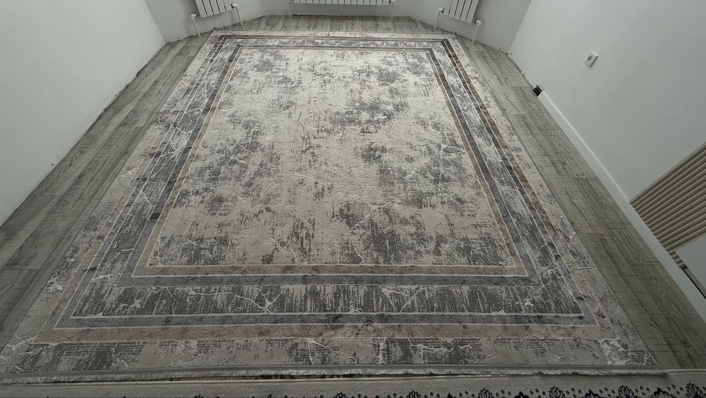 Продам ковёр. Размер 300 х 350 см, производство Турция.