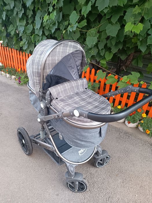 Продам детскую коляску