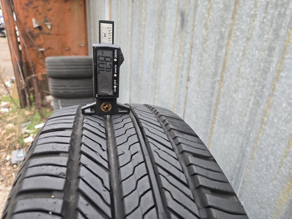 4бр. 215 55 17 Yokohama всесезонни.