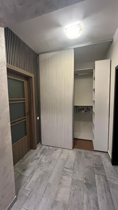 Ofer spre inchiriere apartament cu 2 camere