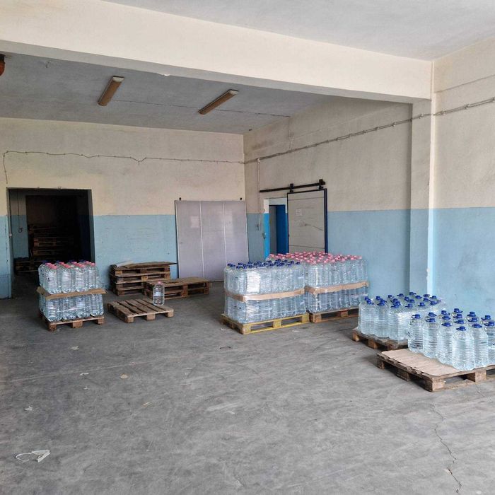 Продава се Промишлена сграда в Плевен, Индустриална зона - 2047 кв.м за 335 €/кв.м - Снимка #2